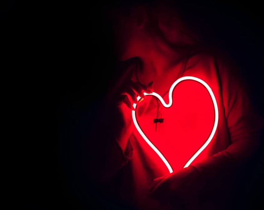 A red heart light 