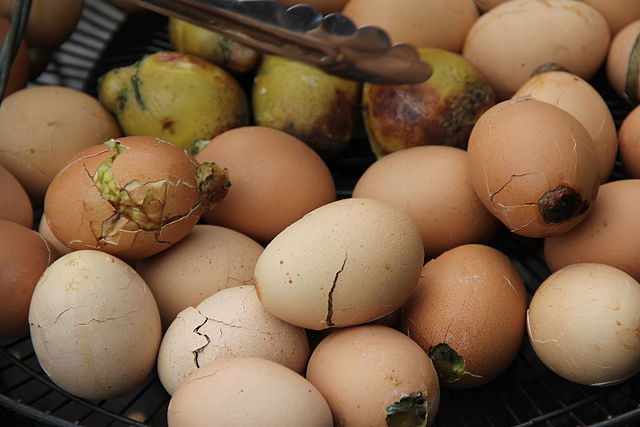 Balut. Image credit: Maxmajestic, CC-BY 2.5 Balut. Image credit: Maxmajestic, CC-BY 2.5