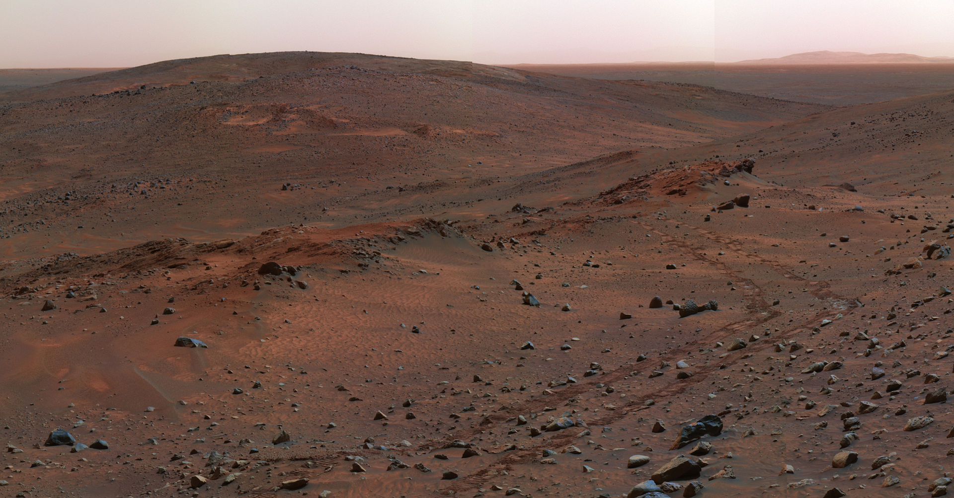 Panorama of the Gusev Crater on Mars