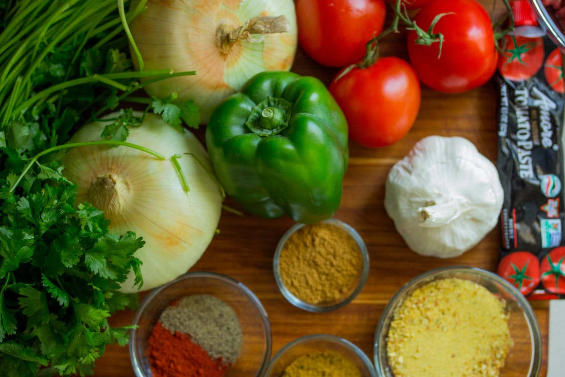 Vegetables on a chopping board 